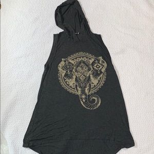 Lightweight tank with hood